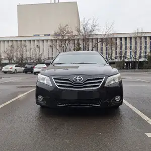 Toyota Camry, 2010