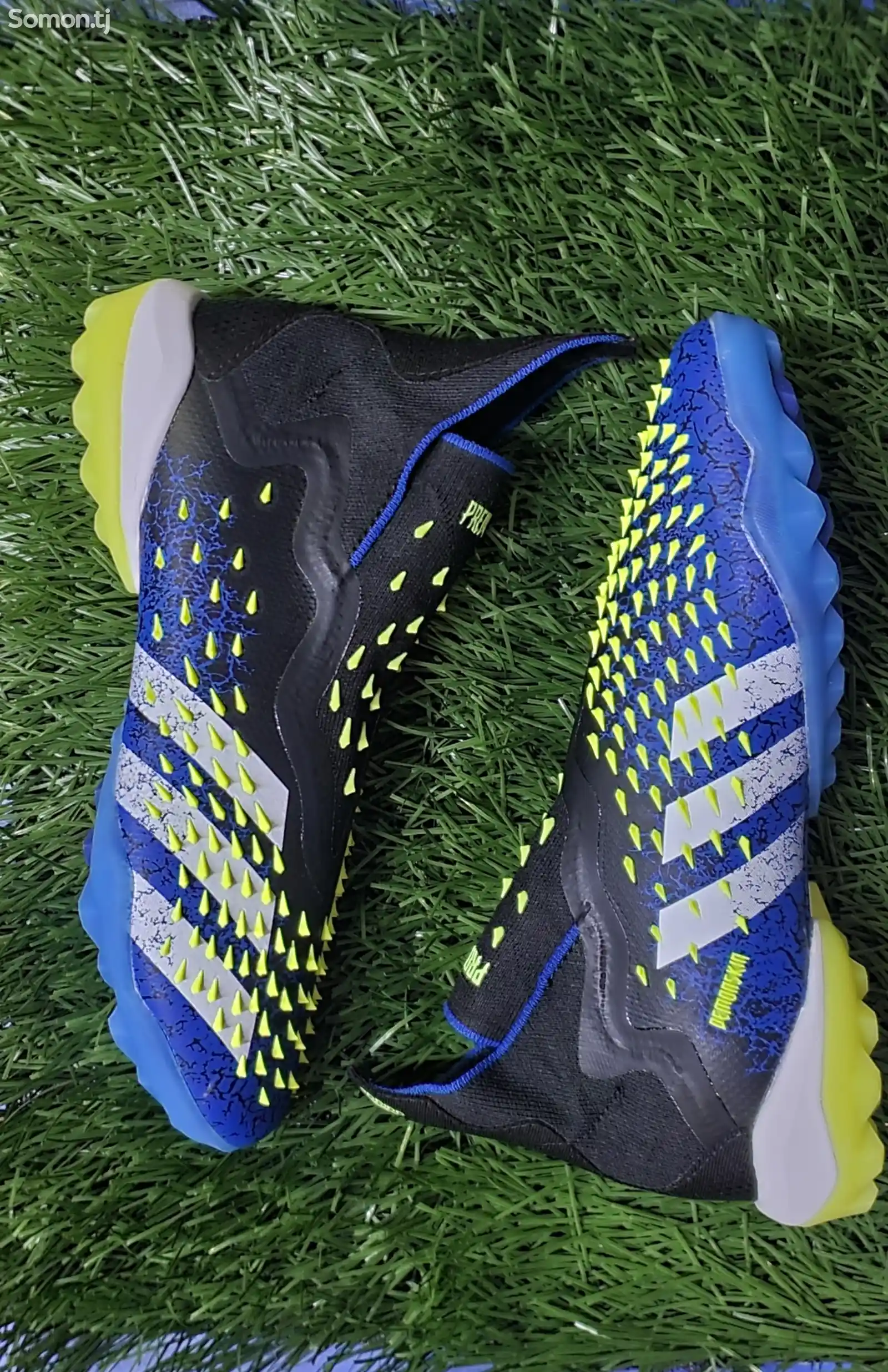 Бутсы сороконожки Adidas Predator freak new-2