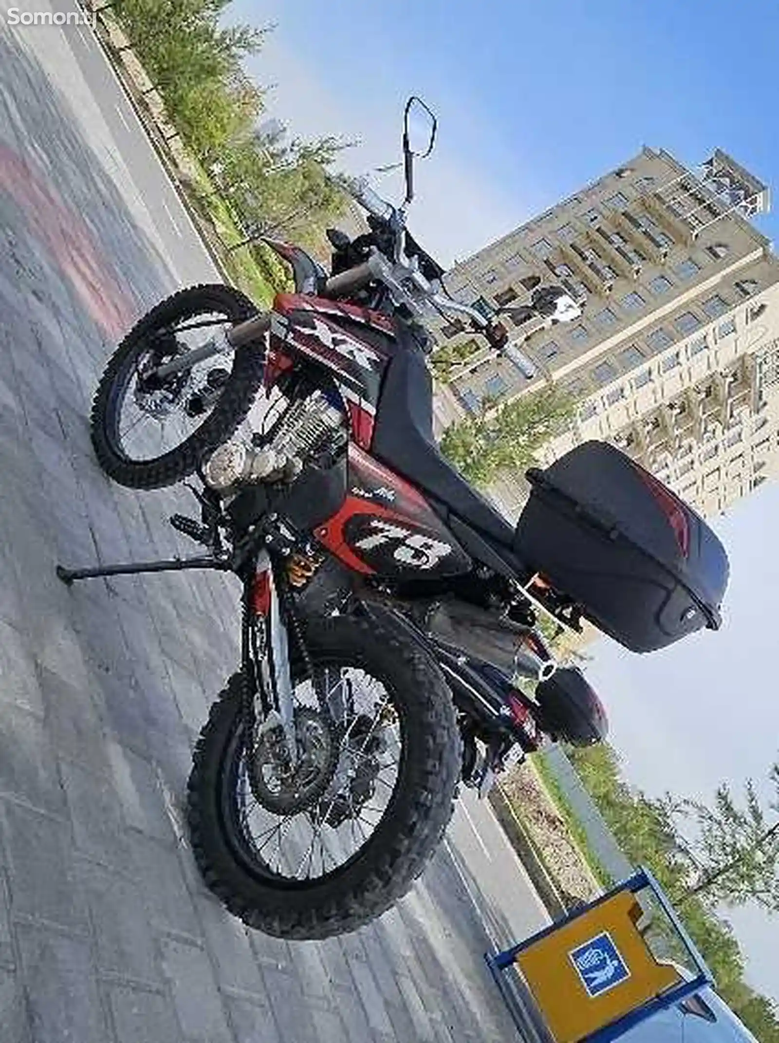Мотоцикл 200куб-6