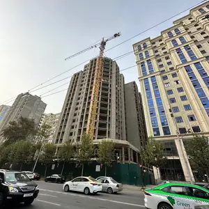 Помещение под свободное назначение, 600м², Айни 19А, Напротив Хукумата Шохмансур