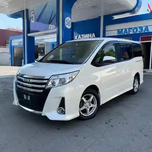 Toyota Voxy, 2014