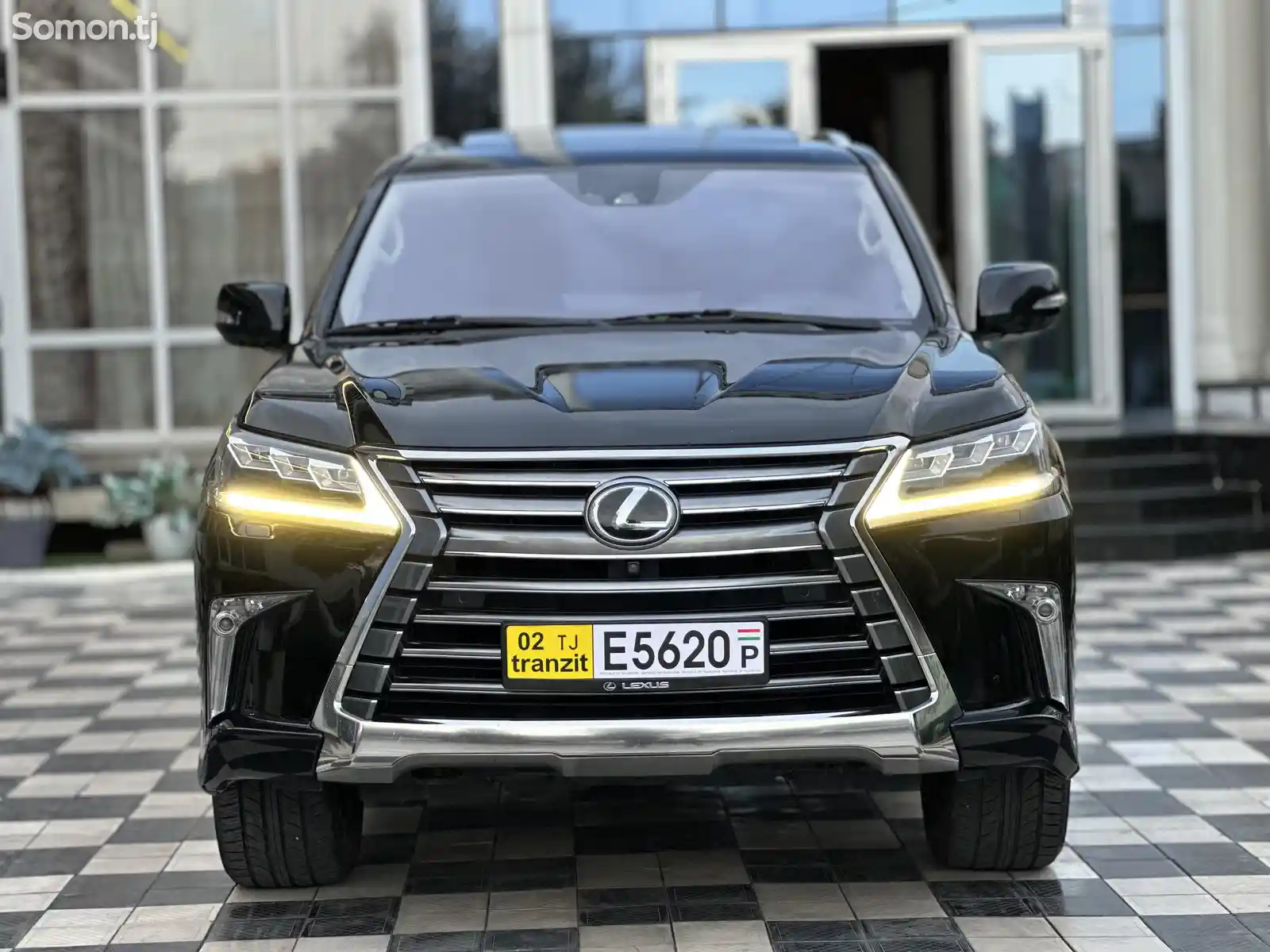 Lexus LX series, 2017-2