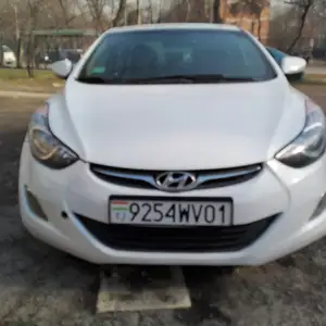 Hyundai Elantra, 2013