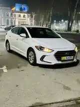 Hyundai Elantra, 2017-6