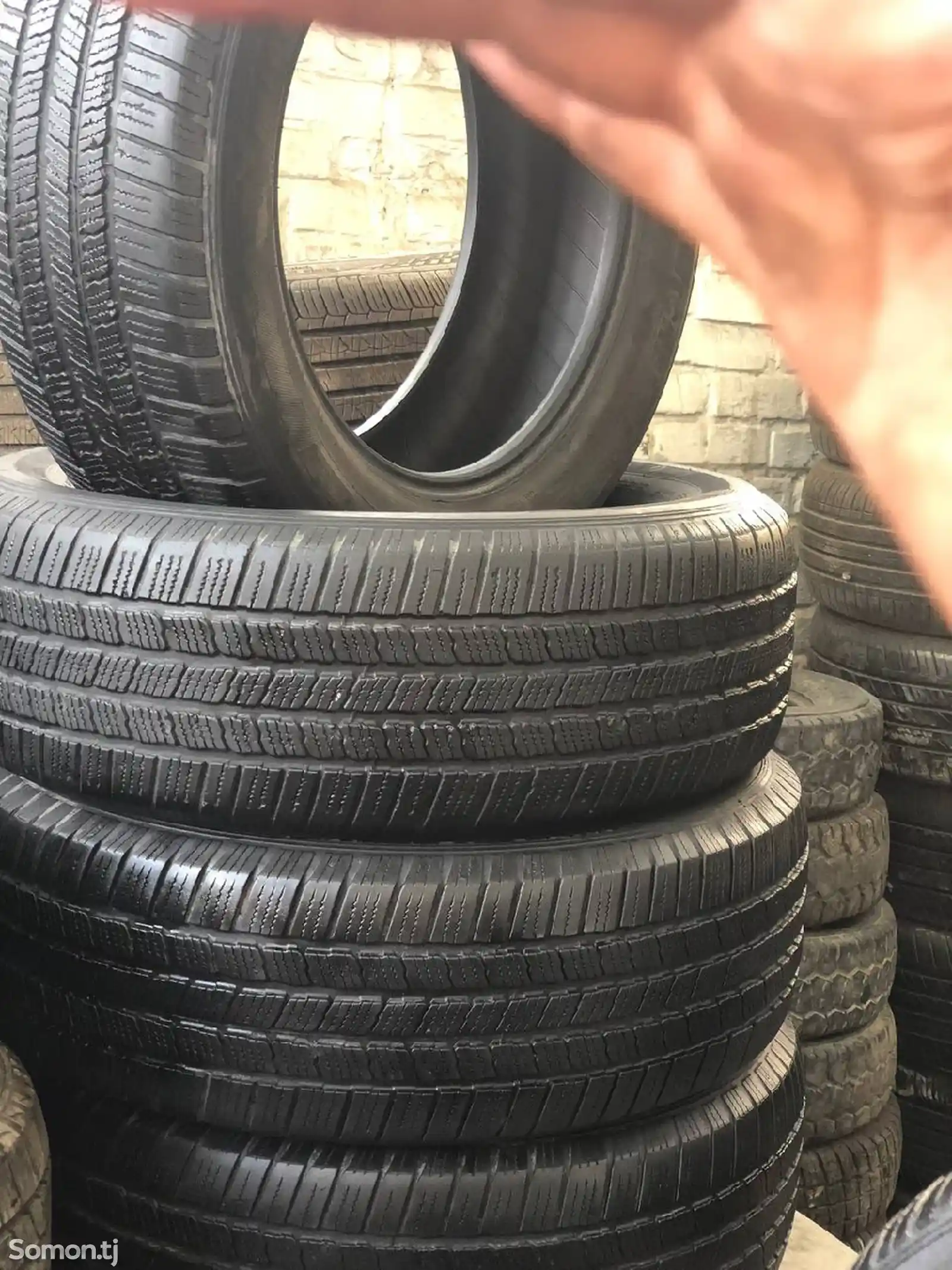 Шины R18 235 60 Michelin-4