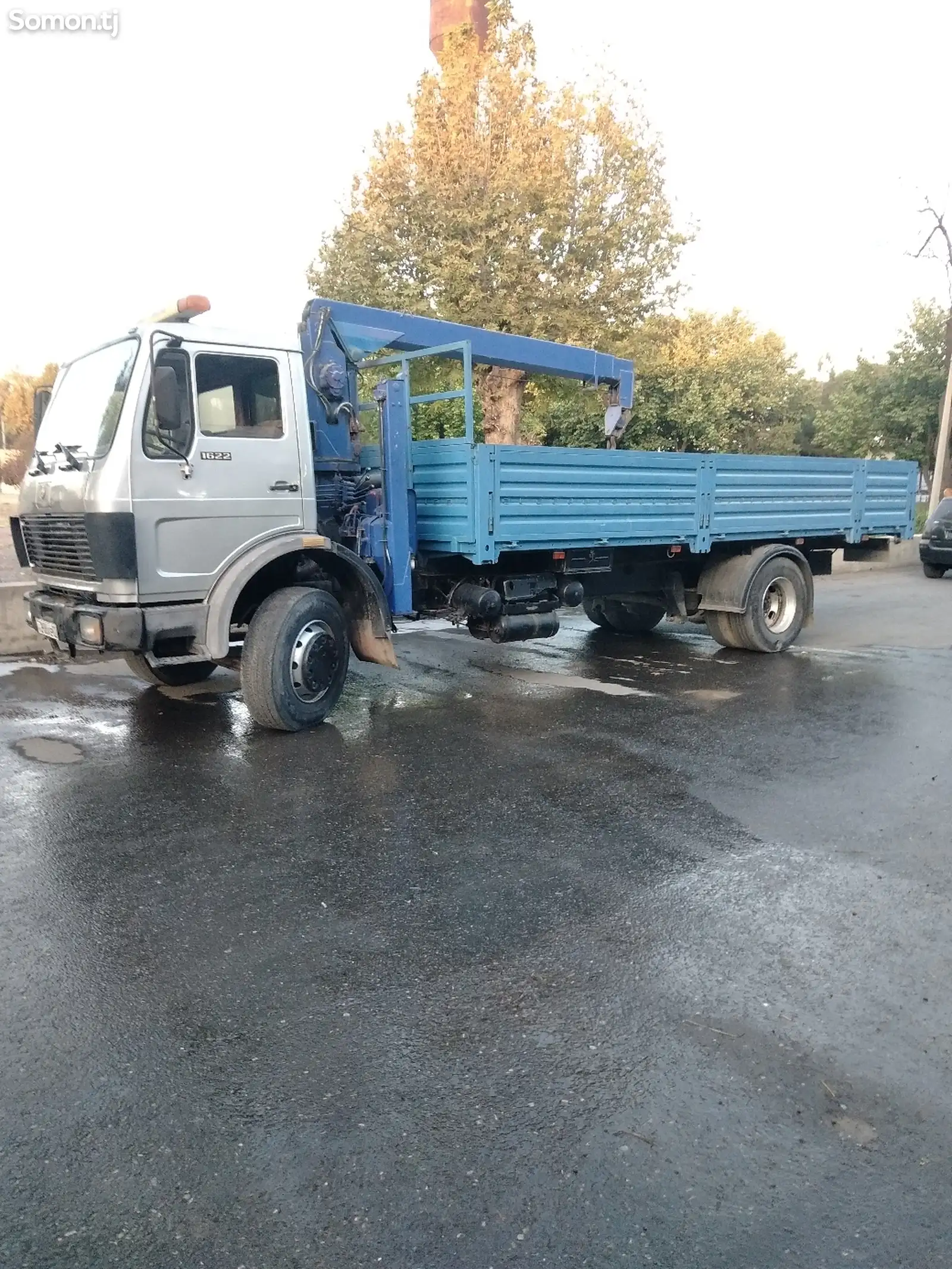 Кран Mercedes-Benz 1622-9