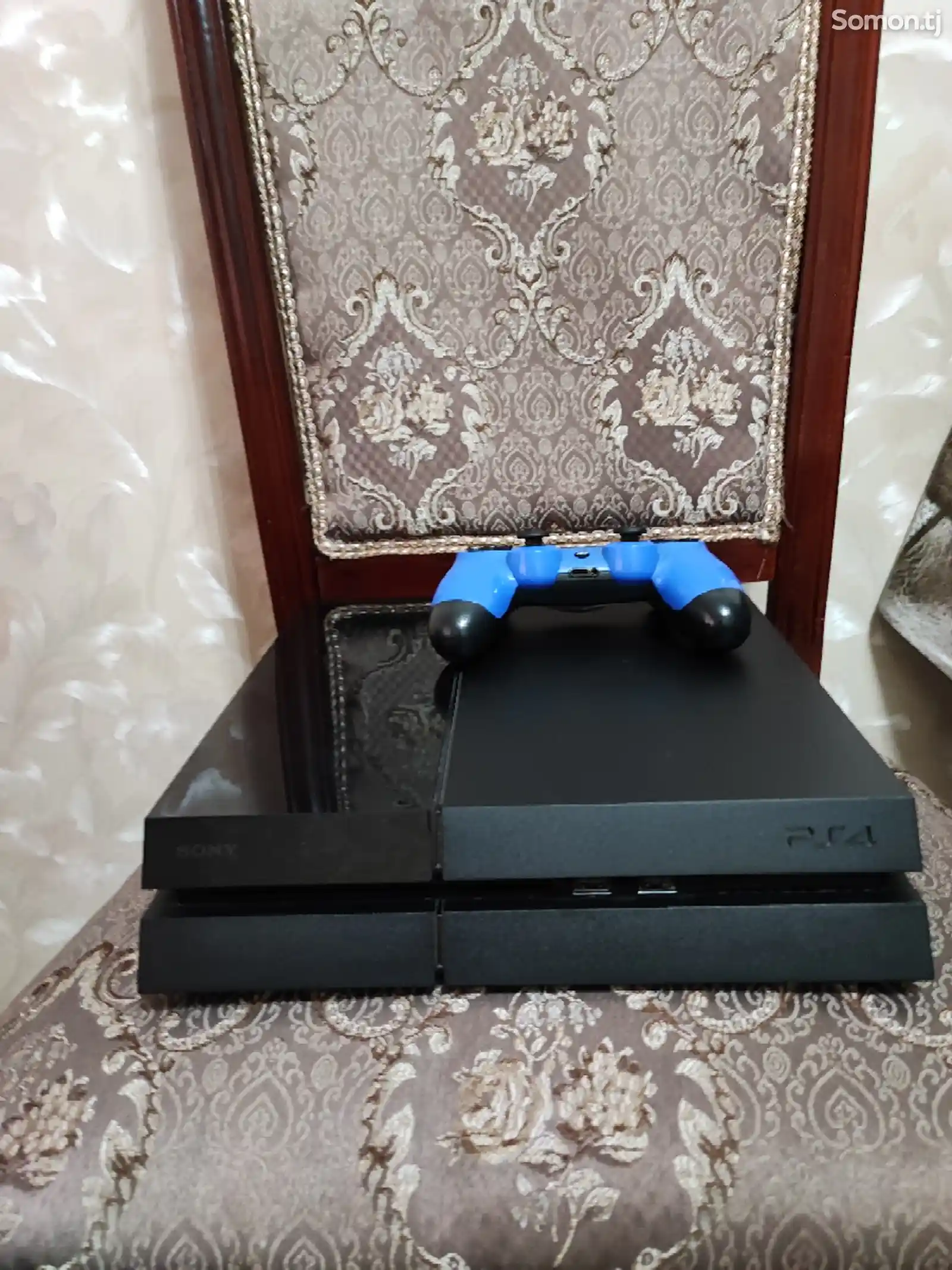 Игровая приставка Sony PlayStation 4-1