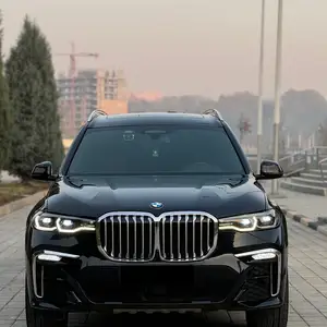 BMW X7, 2021