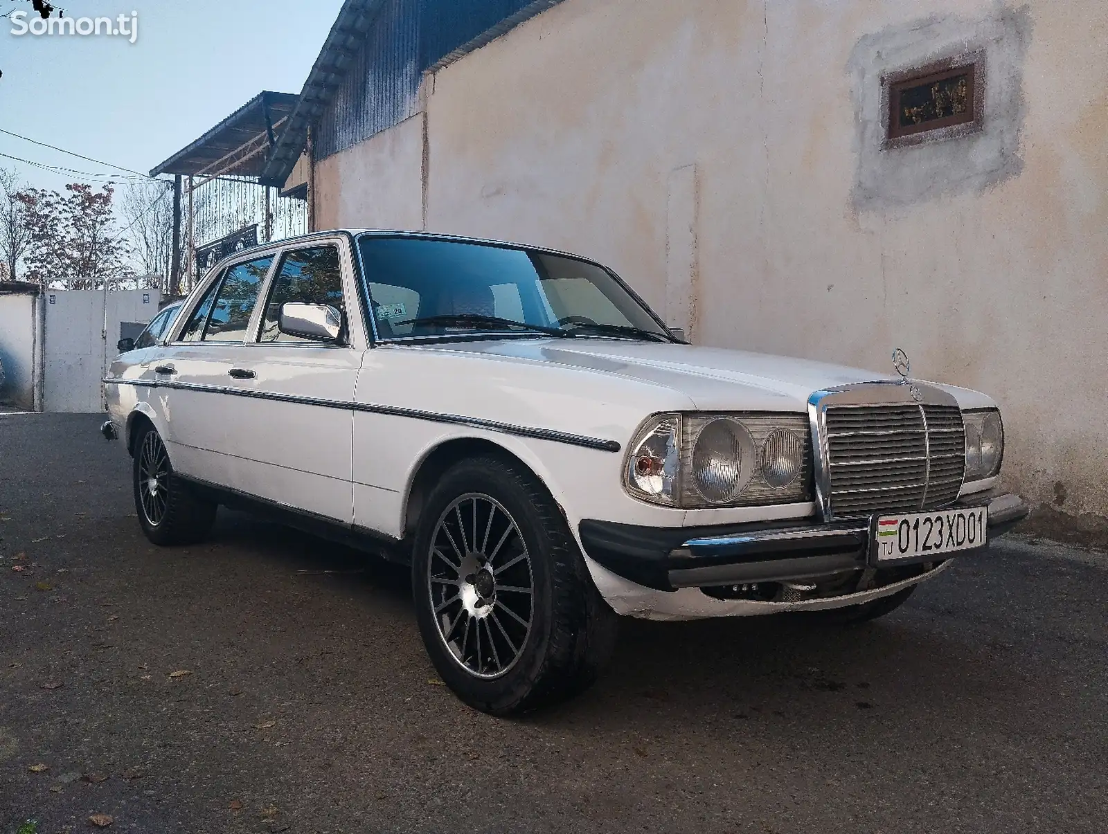 Mercedes-Benz W124, 1982-1