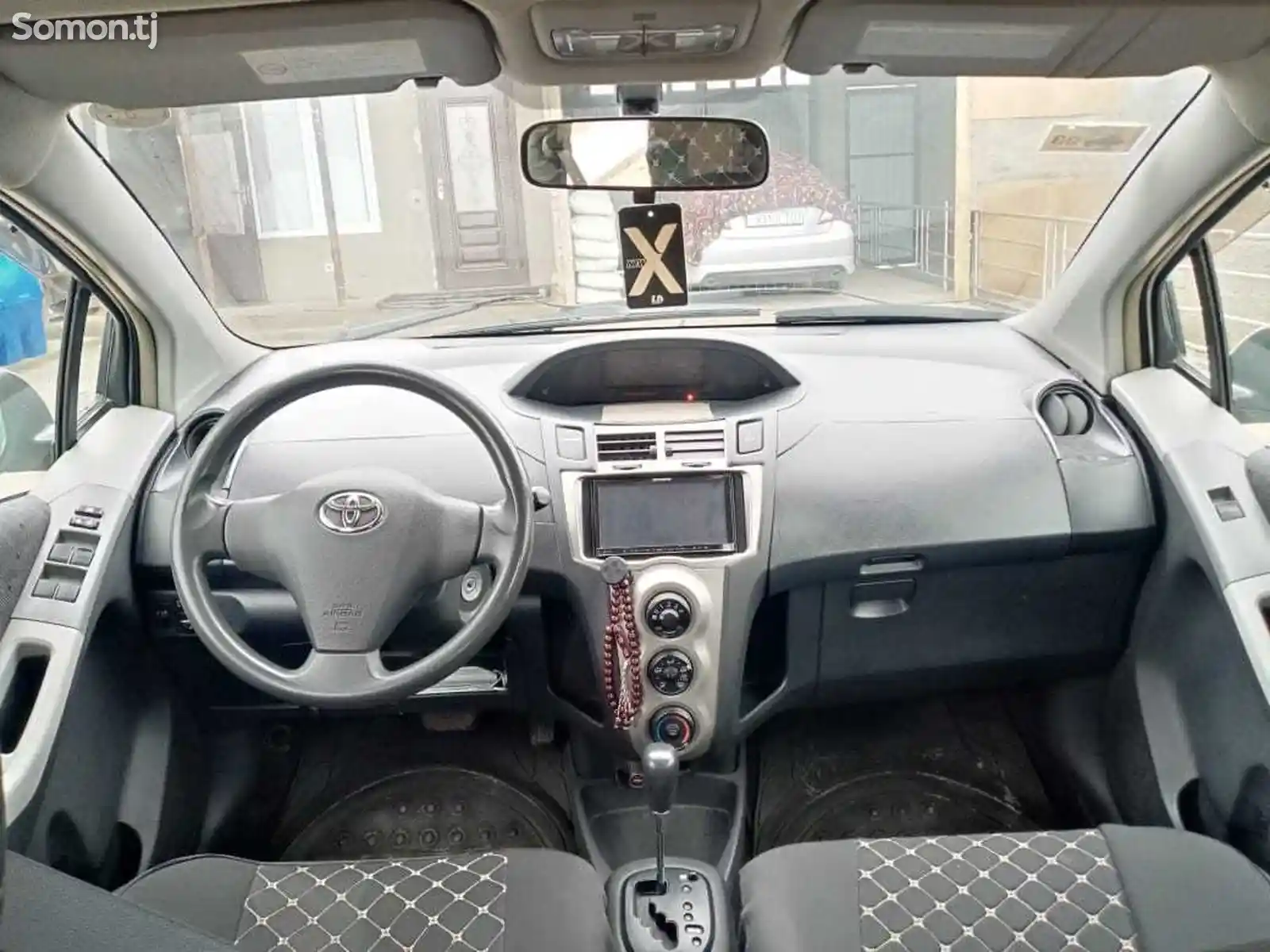 Toyota Vitz, 2010-2
