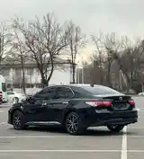 Toyota Camry, 2018-6