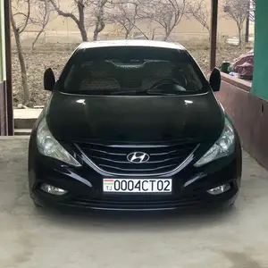 Hyundai Sonata, 2010