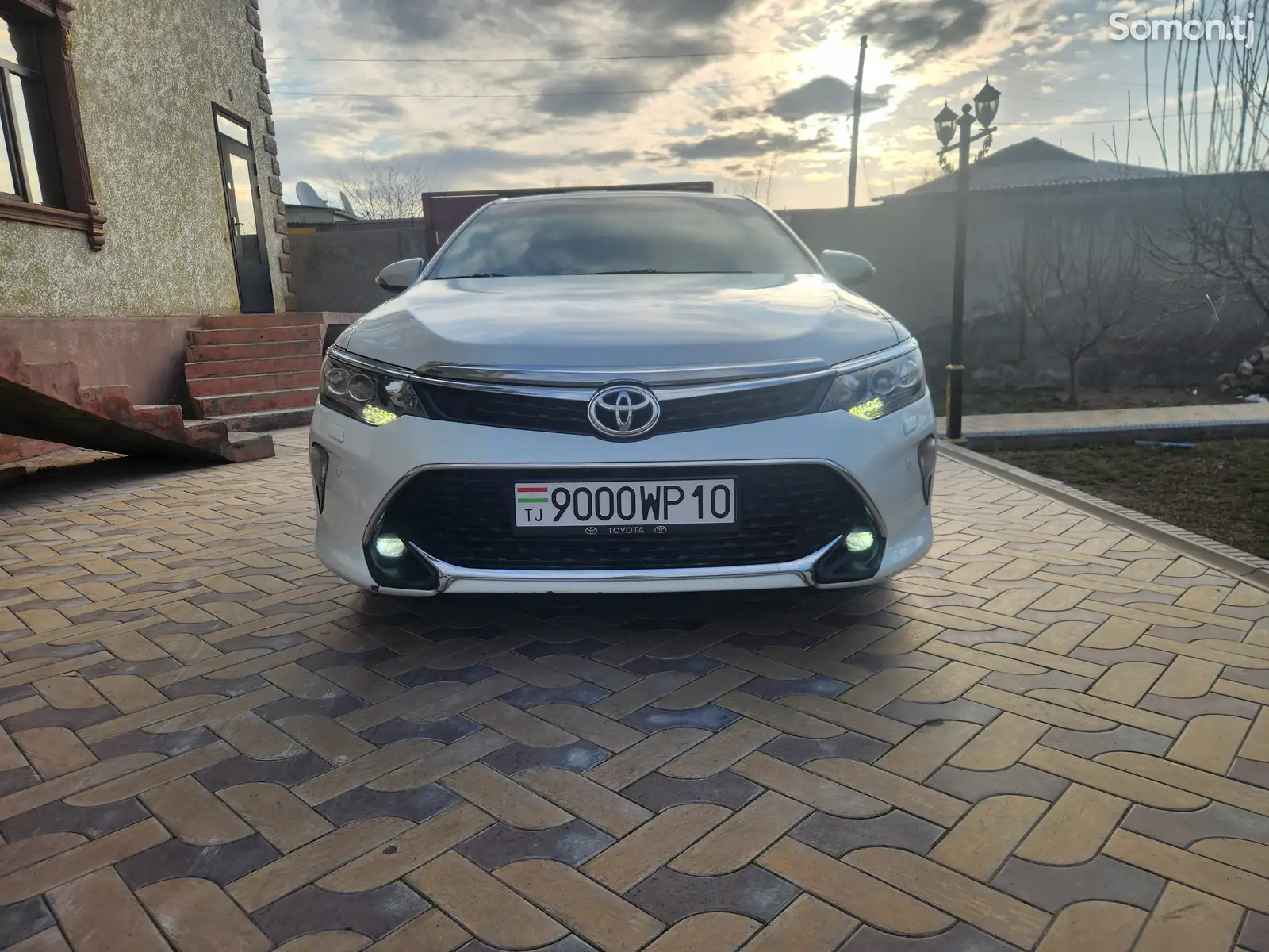 Toyota Camry, 2017-1