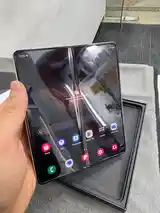 Samsung Galaxy fold 4-2