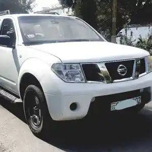 Nissan Pathfinder, 2007