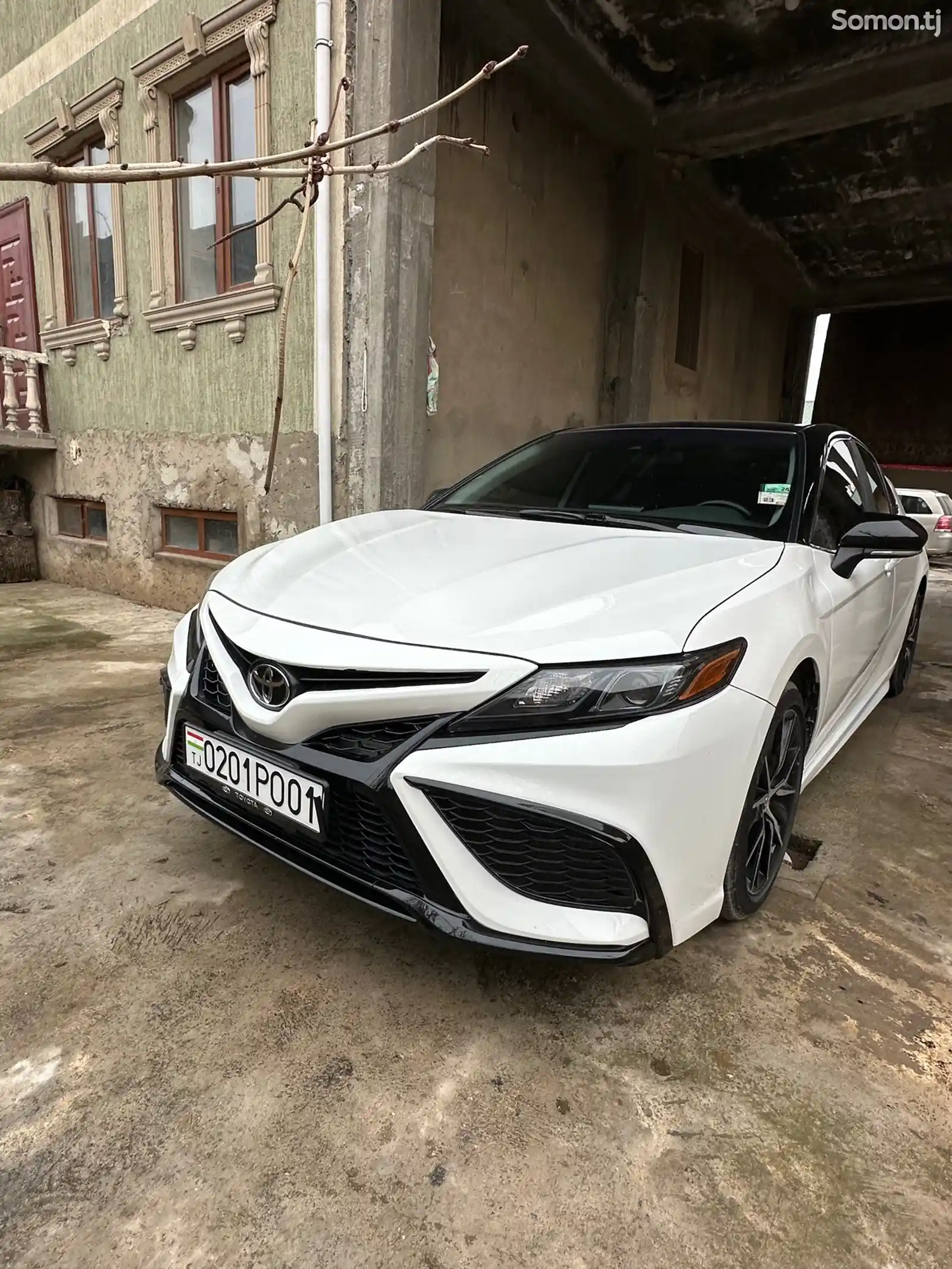 Toyota Camry, 2022-10