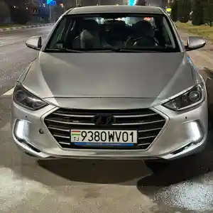 Hyundai Elantra, 2017