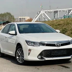 Toyota Camry, 2017