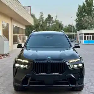 BMW X7, 2023