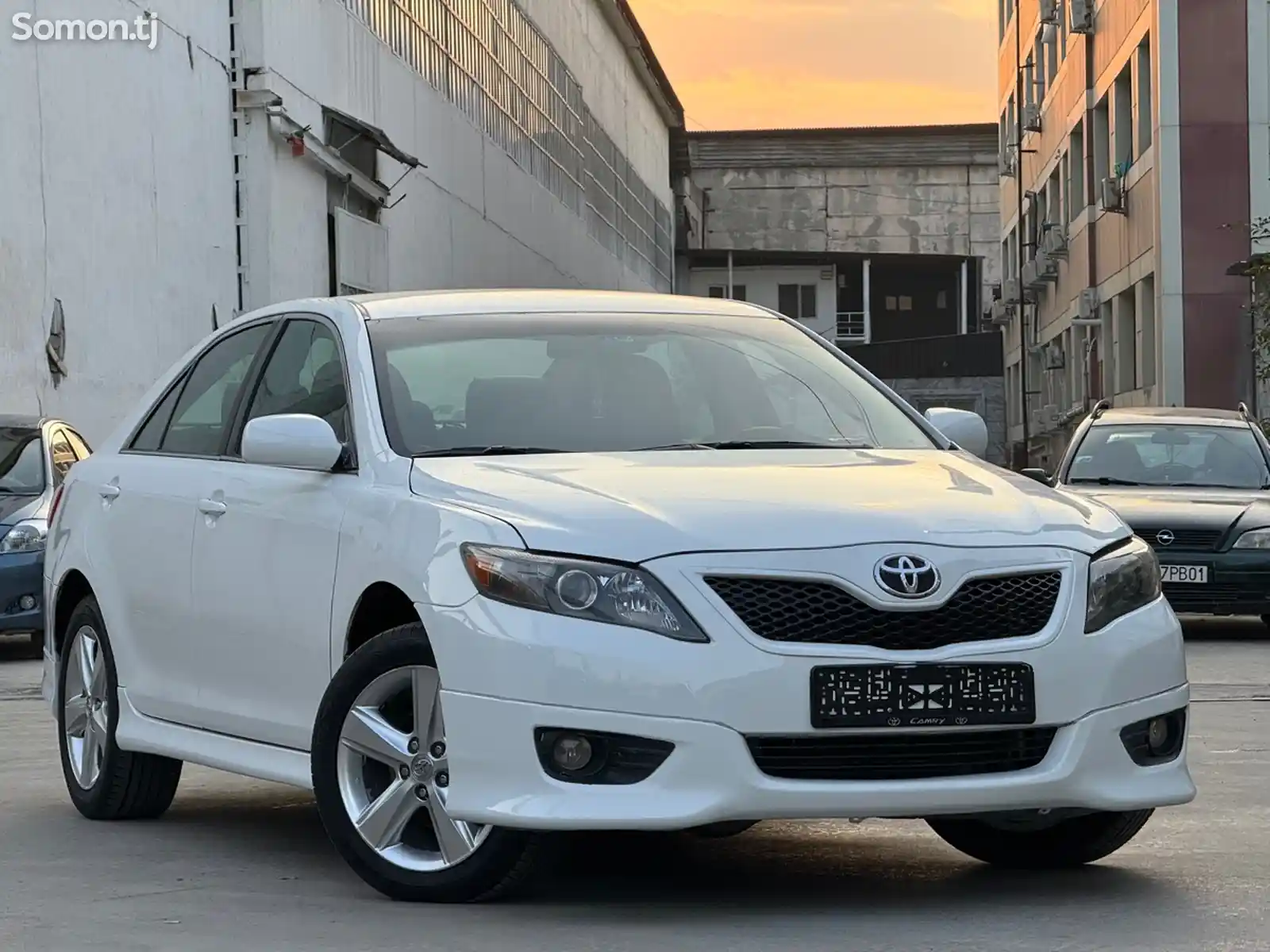 Toyota Camry, 2010-8