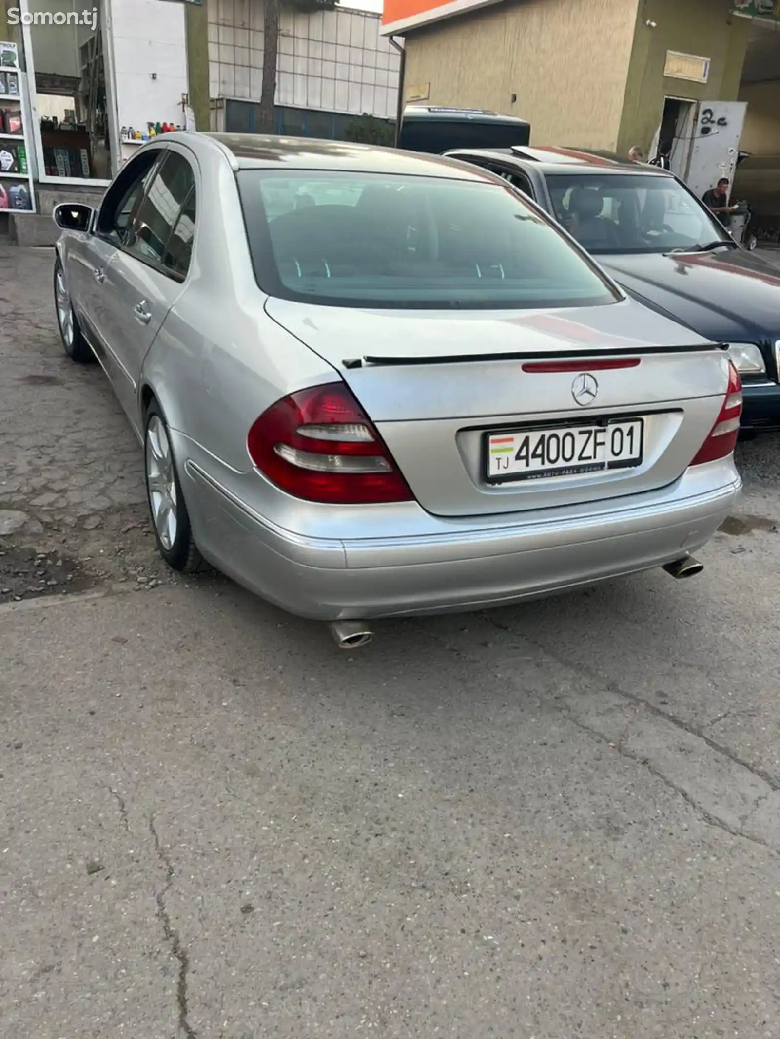 Mercedes-Benz E class, 2002-3