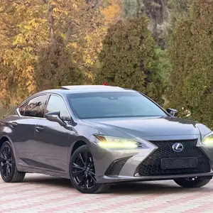 Lexus ES series, 2022