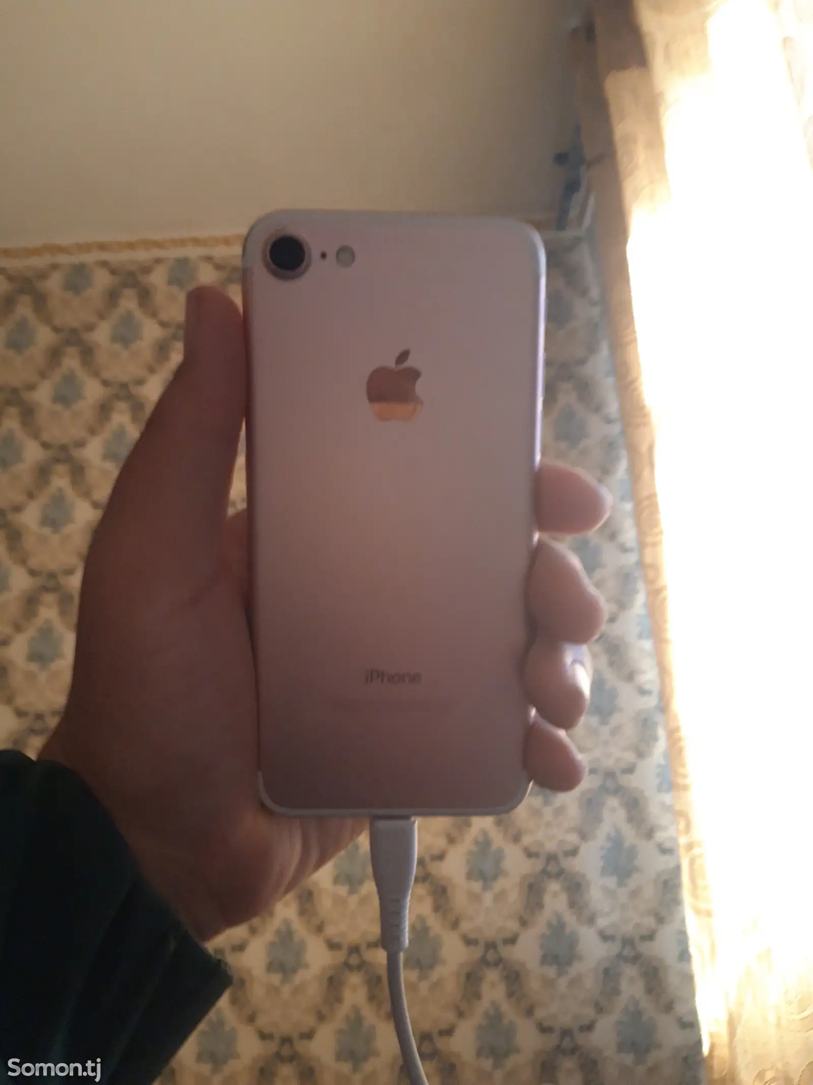 Apple iPhone 7, 32 gb-1