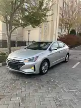 Hyundai Elantra, 2019-3