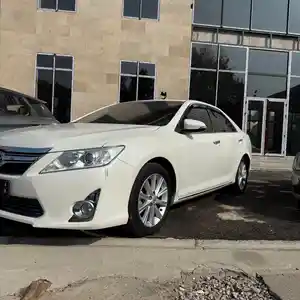 Toyota Camry, 2013