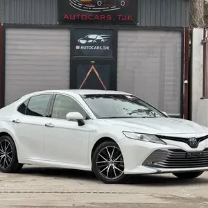 Toyota Camry, 2017