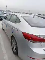 Hyundai Elantra, 2017-3