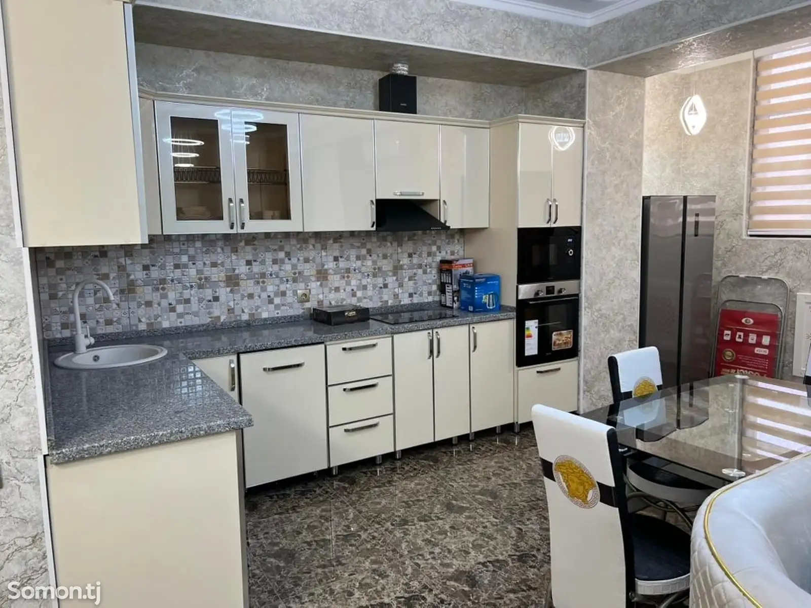 2-комн. квартира, 4 этаж, 68м², Профсоюз