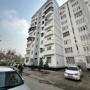 4-комн. квартира, 8 этаж, 93 м², Зарафшон