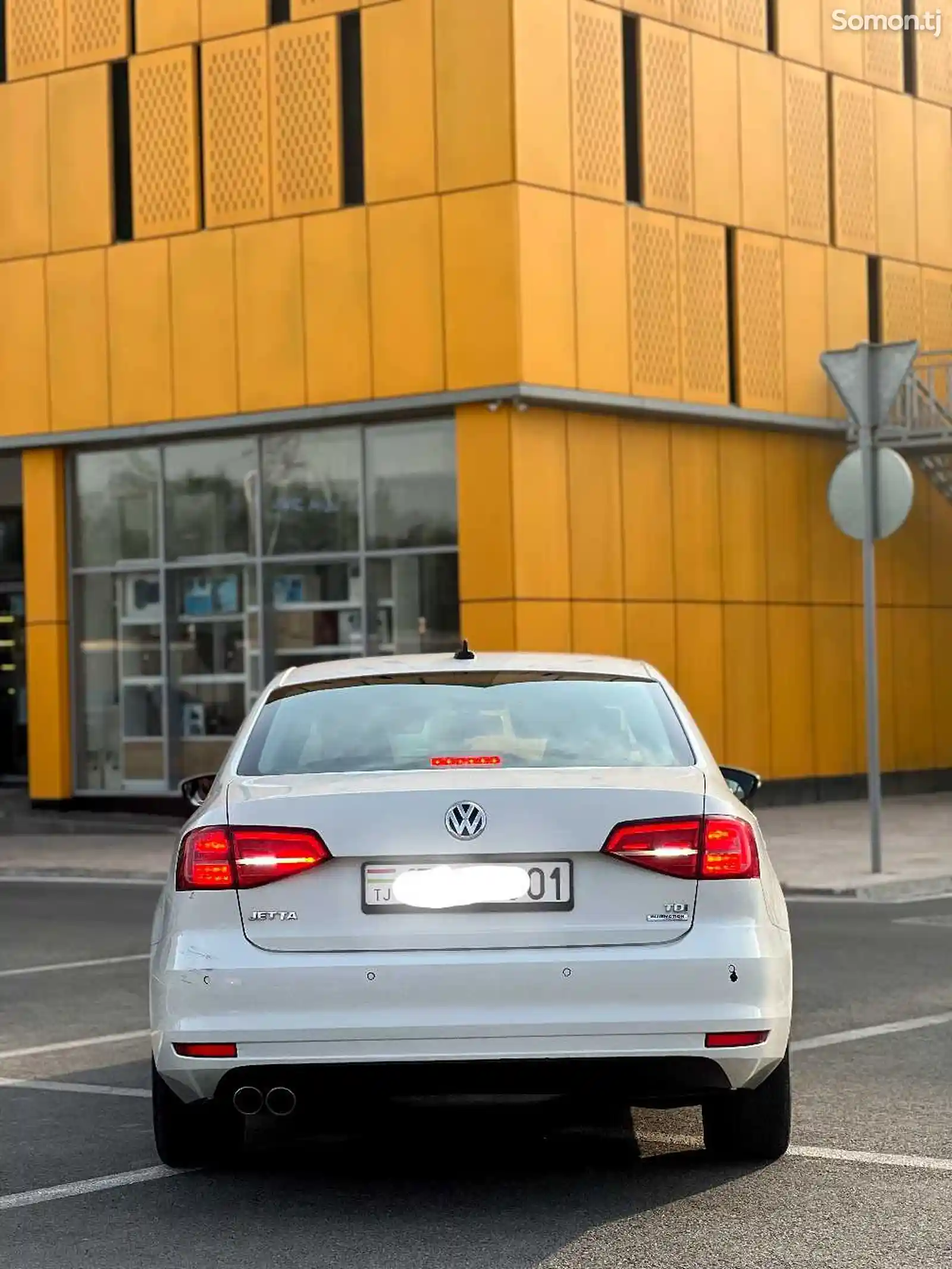 Volkswagen Jetta, 2015-4