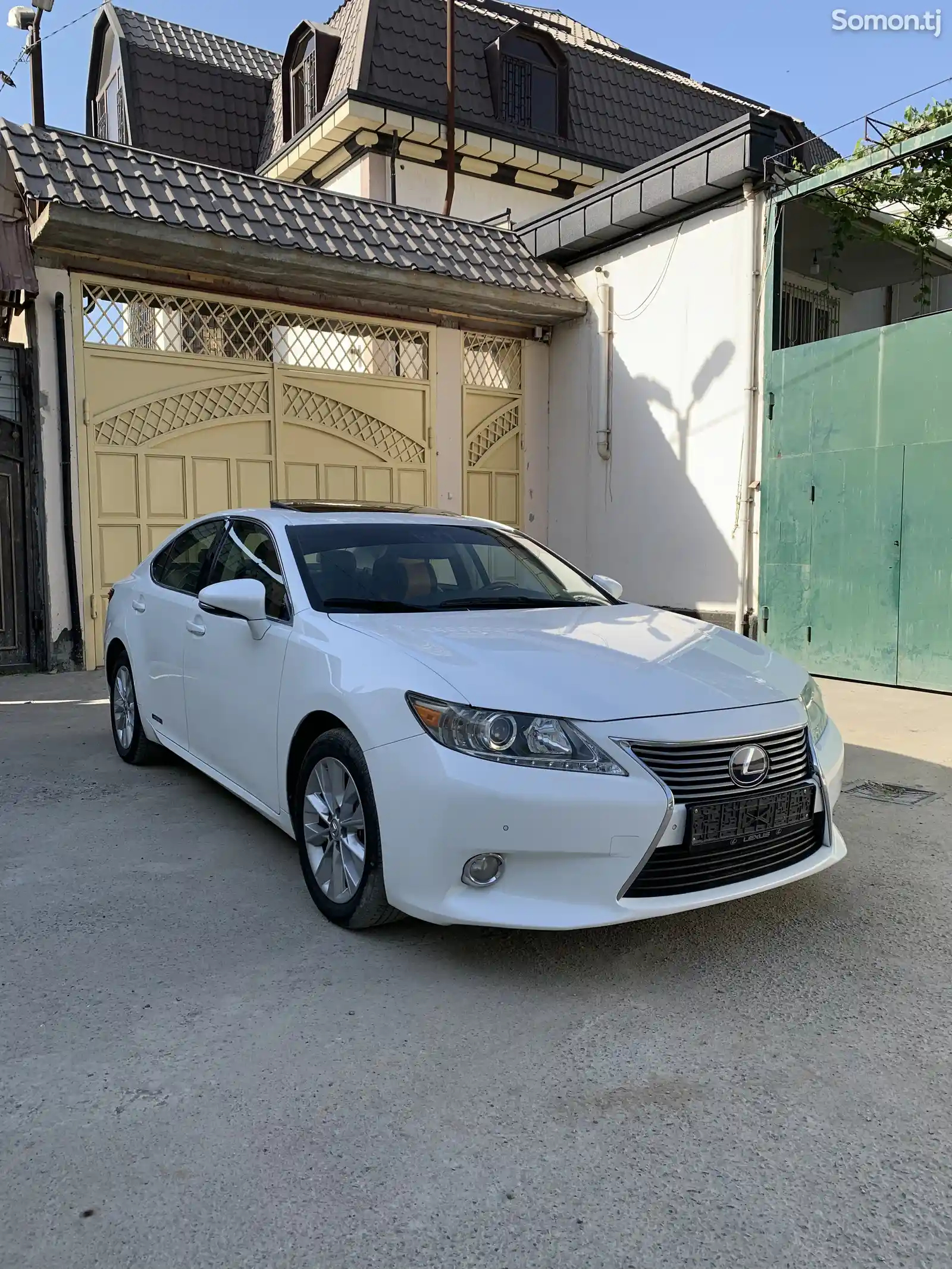 Lexus ES series, 2014-2