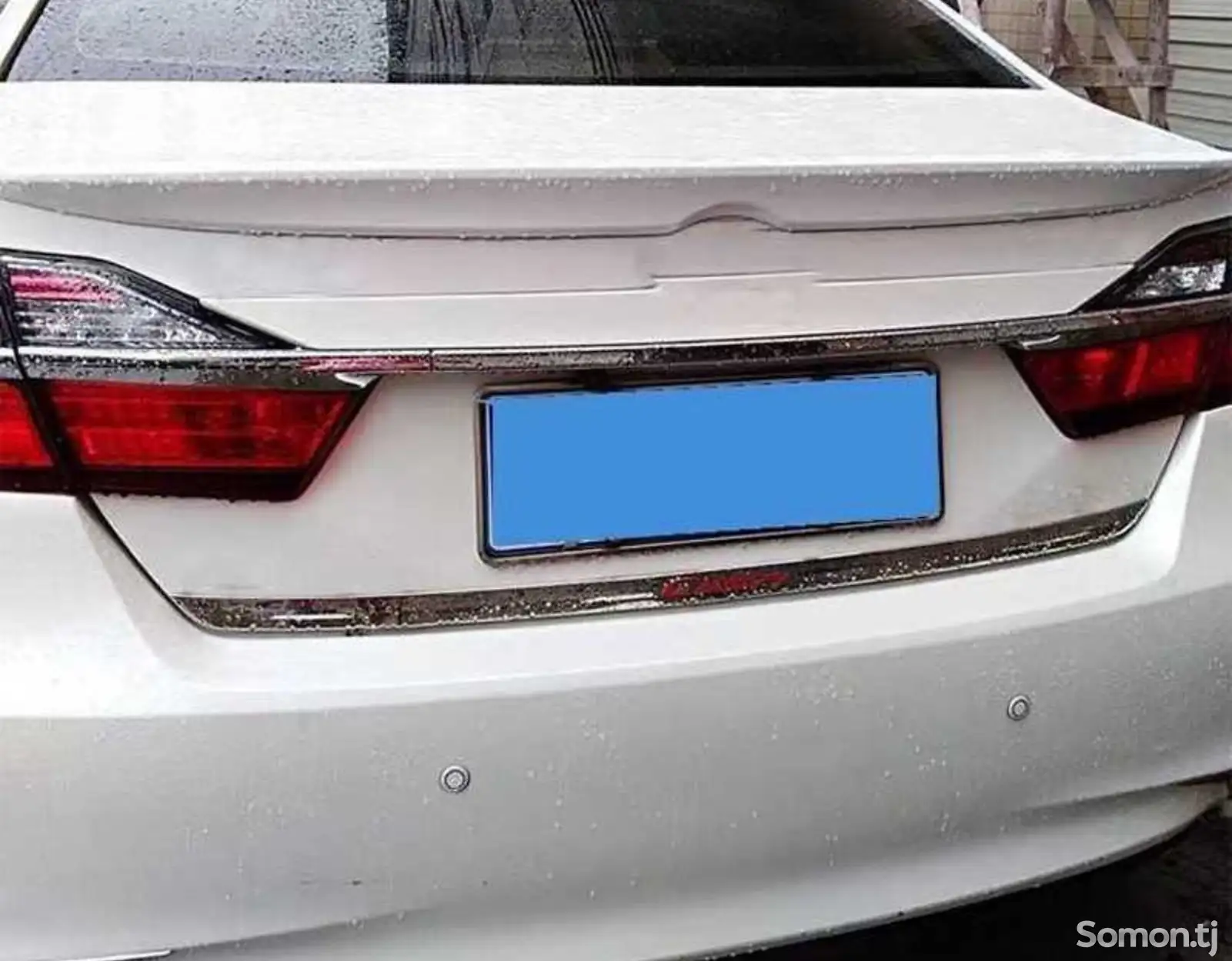 Спойлер на Toyota Camry 5