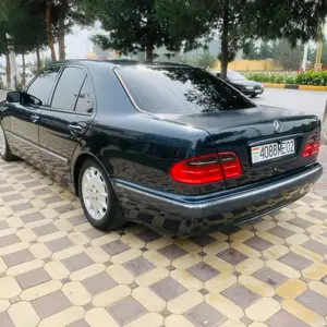 Mercedes-Benz E class, 2001