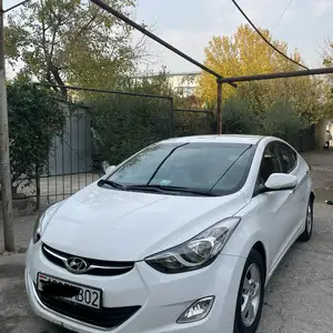 Hyundai Avante, 2012