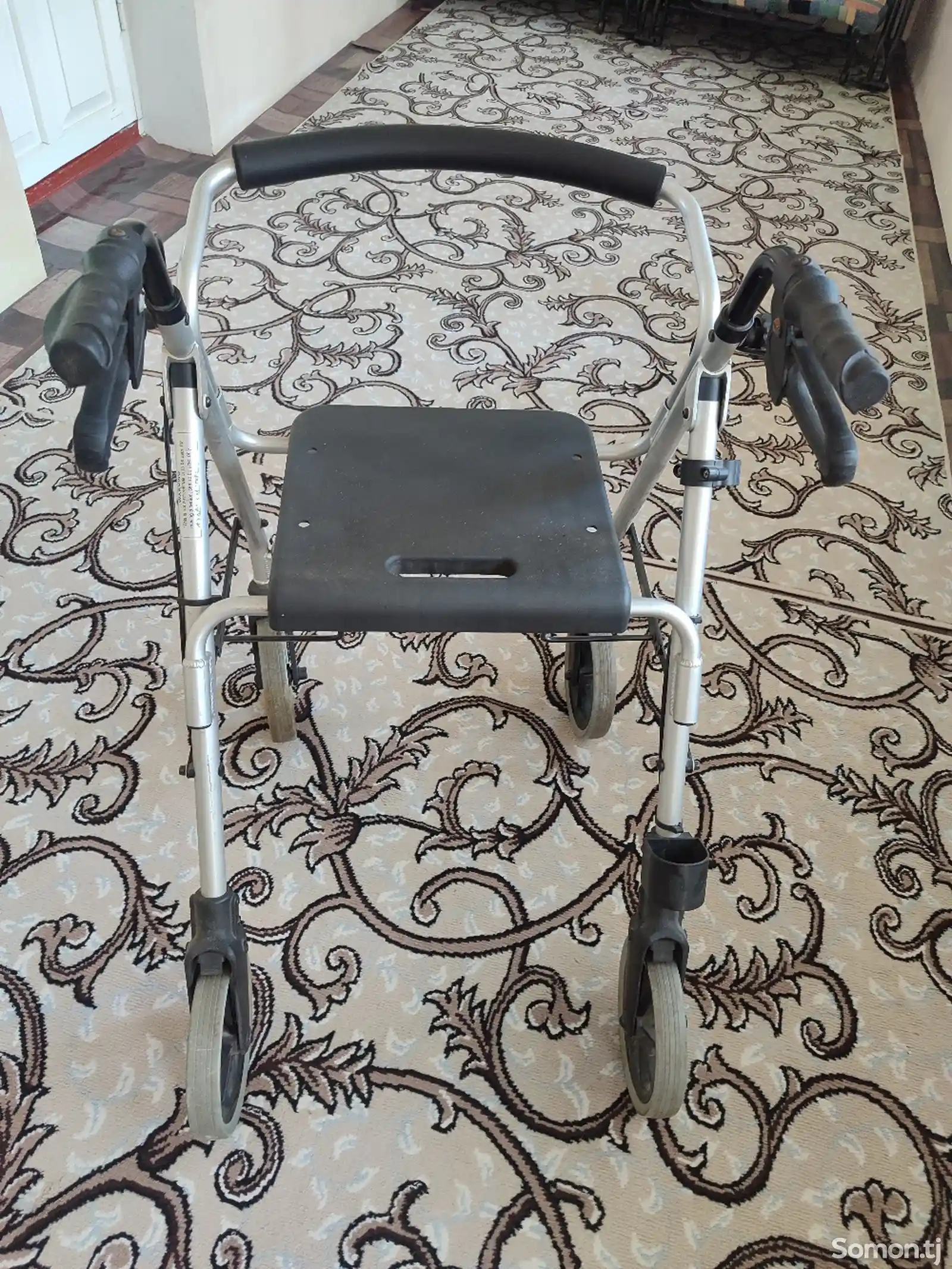 Коляска-ходунок для инвалидов-2