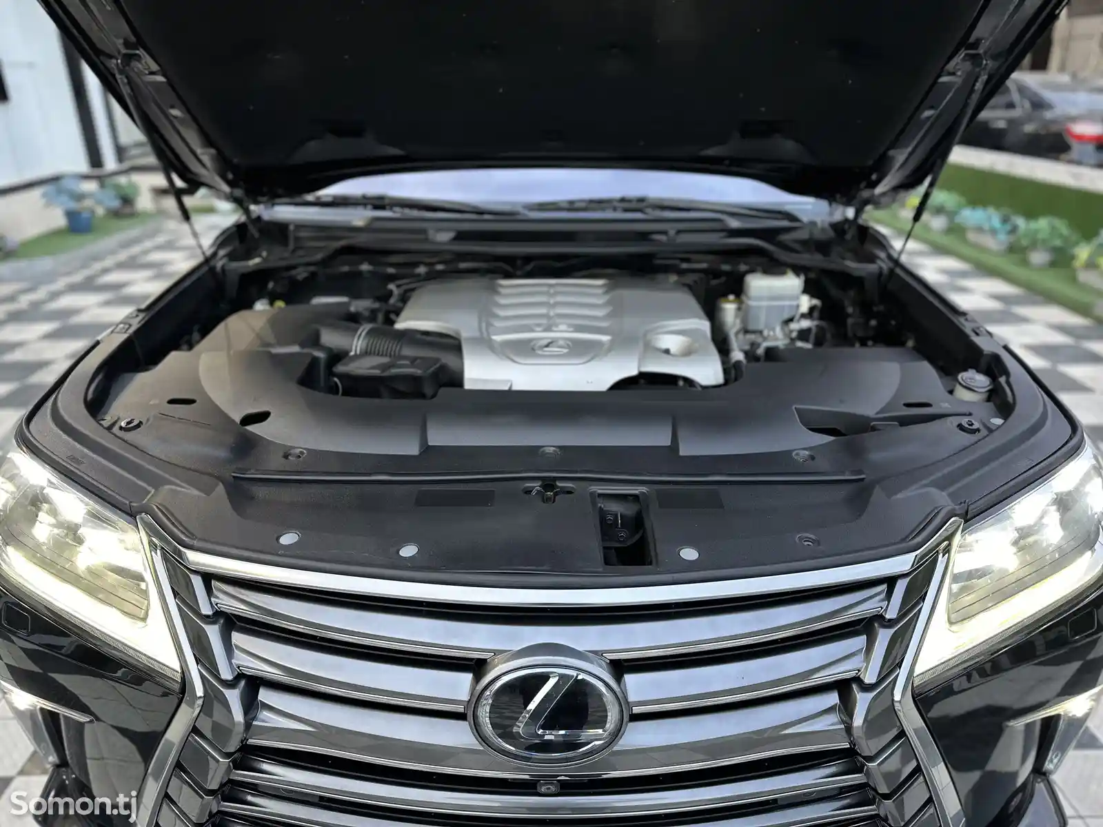 Lexus LX series, 2017-15