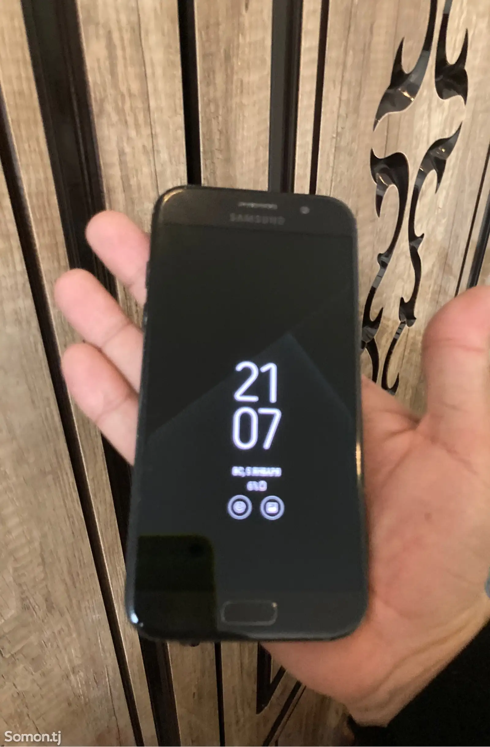 Samsung Galaxy A5 2017-1