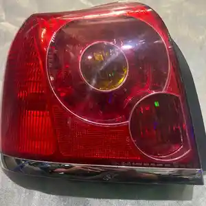 Задний фонарь Toyota Avensis левая сторона