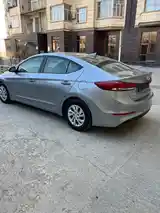 Hyundai Elantra, 2017-6