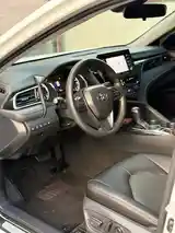 Toyota Camry, 2018-7