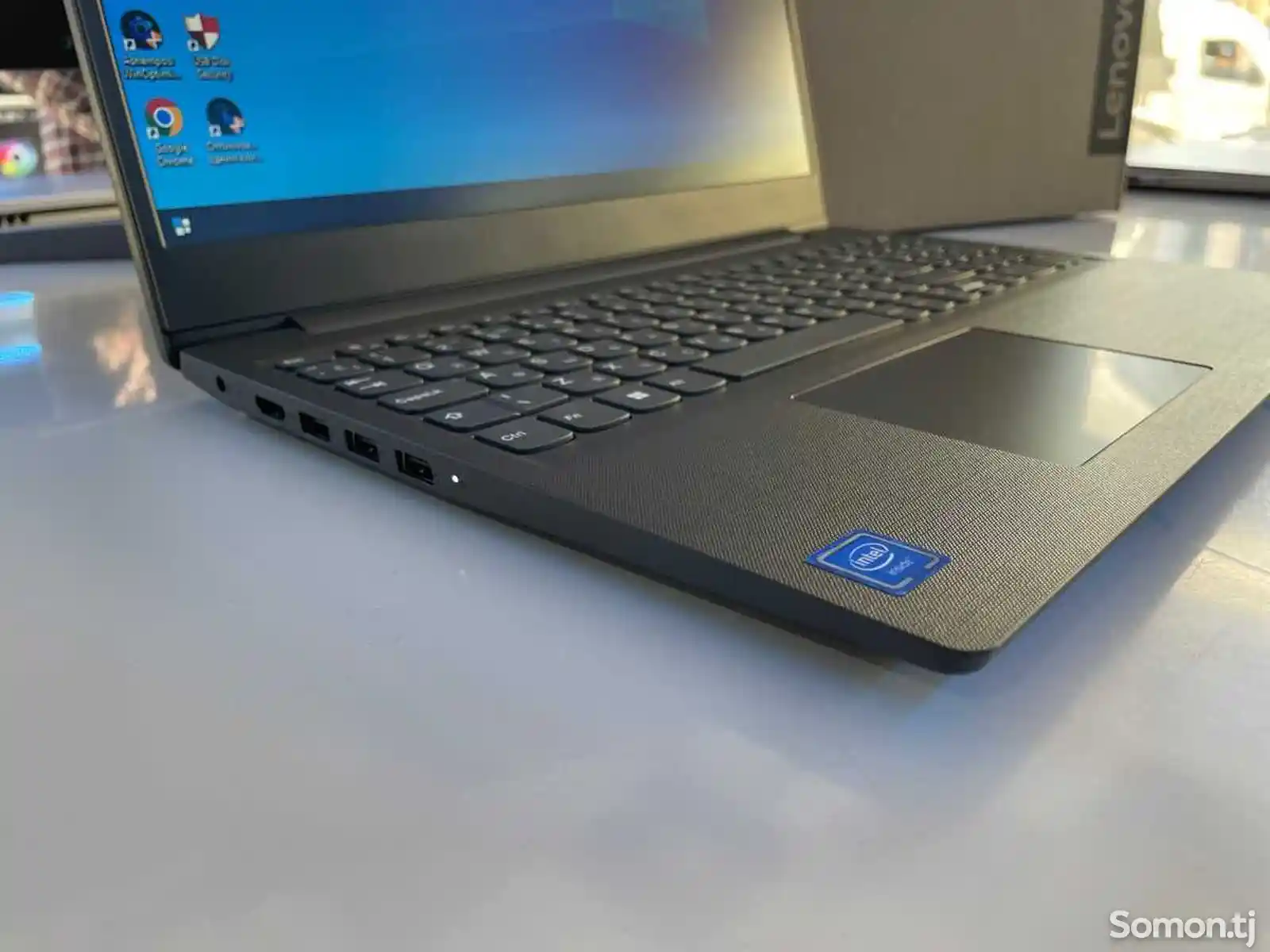 Ноутбук Lenovo celeron 4/SSD256GB-3
