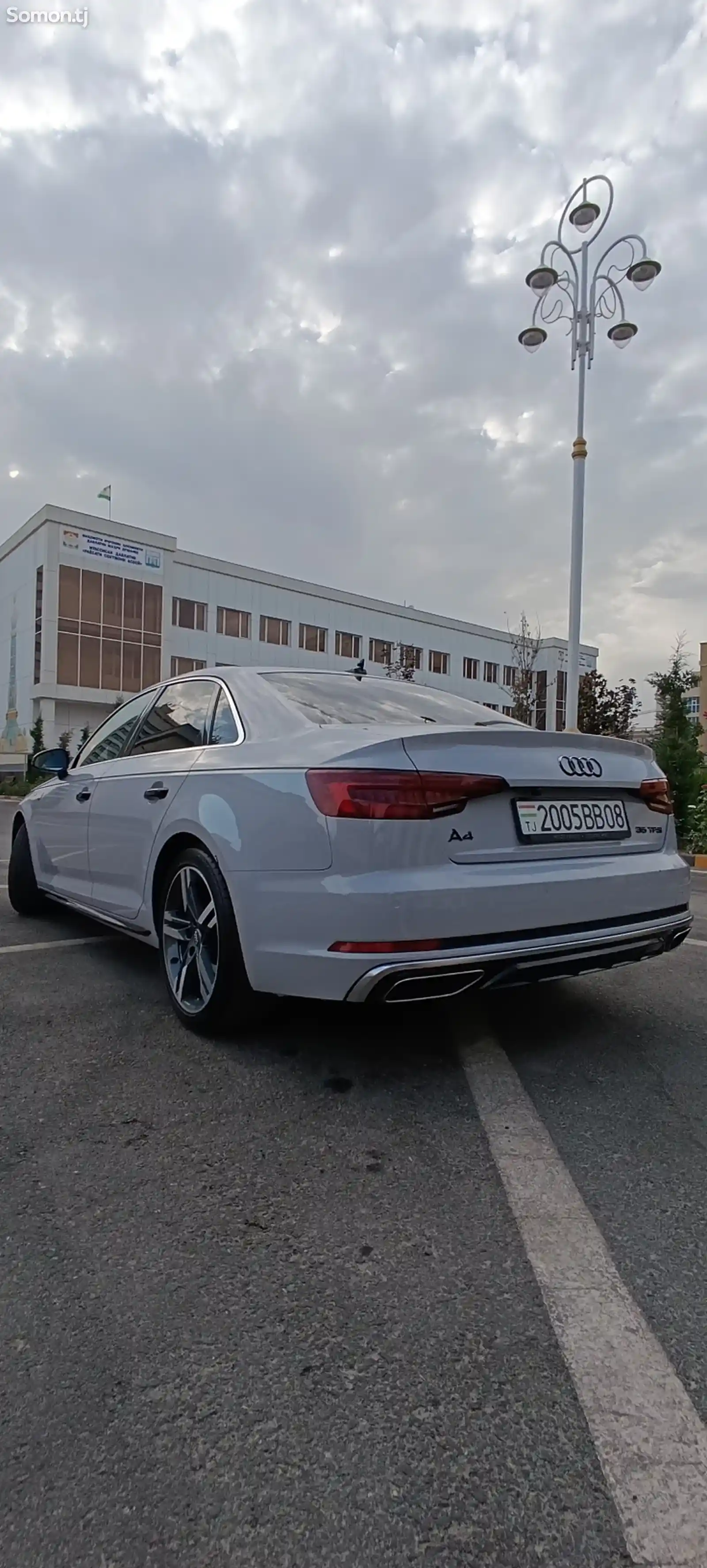 Audi A4, 2019-5