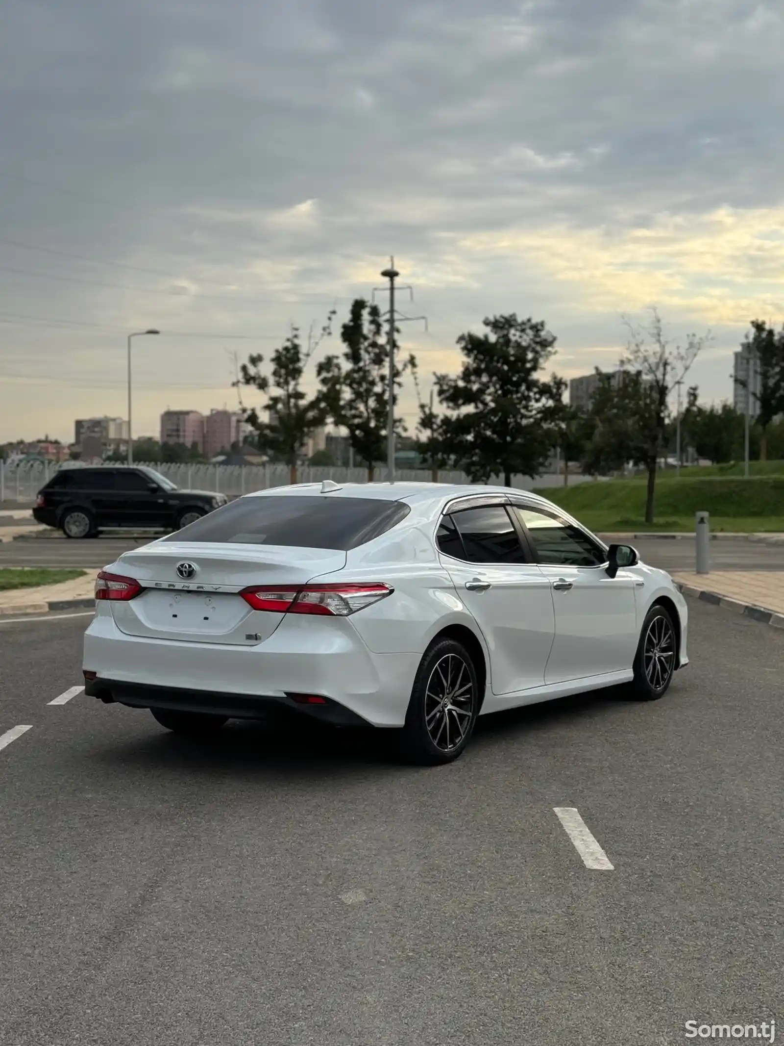 Toyota Camry, 2019-6