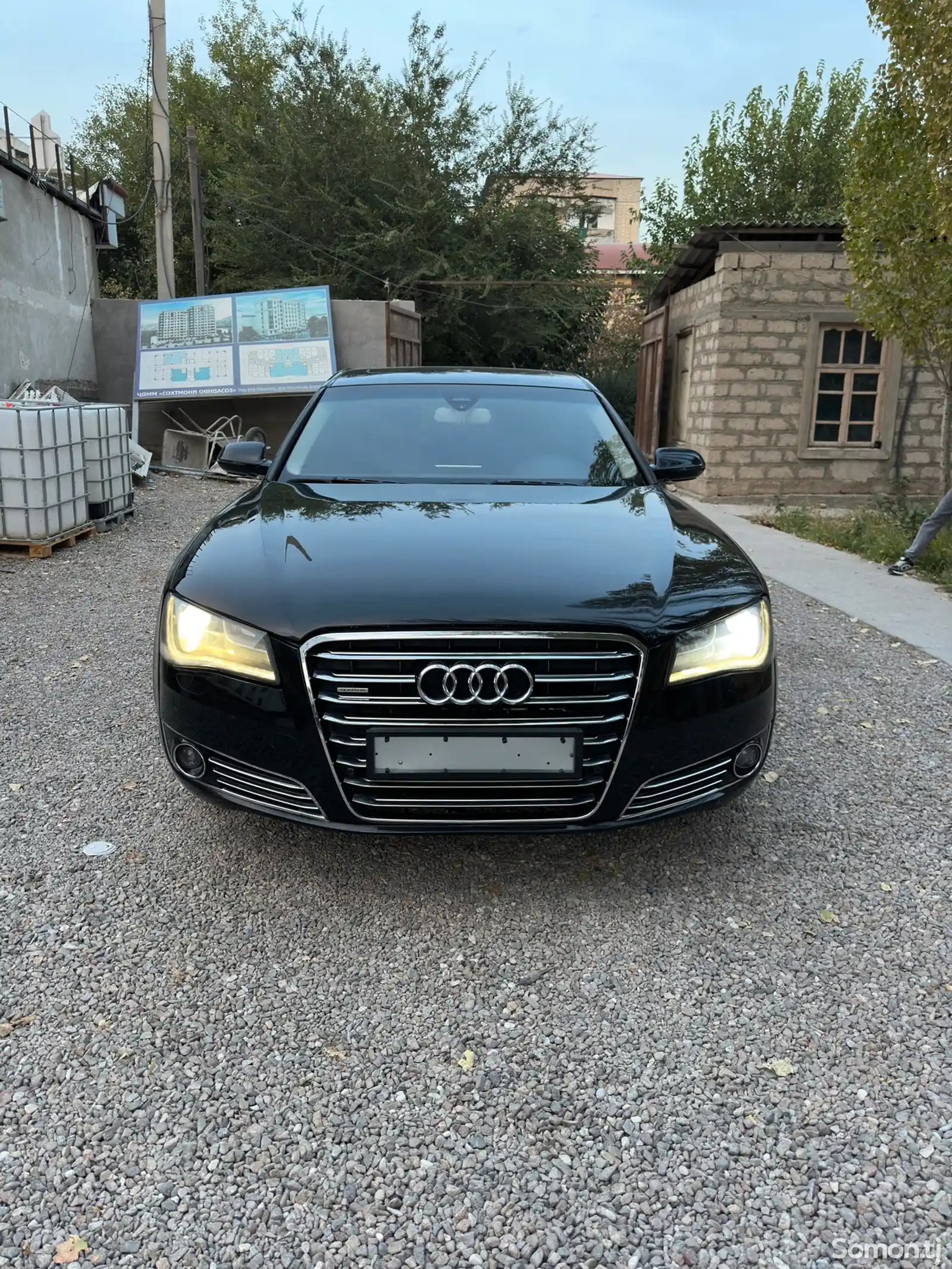 Audi A8, 2012-1