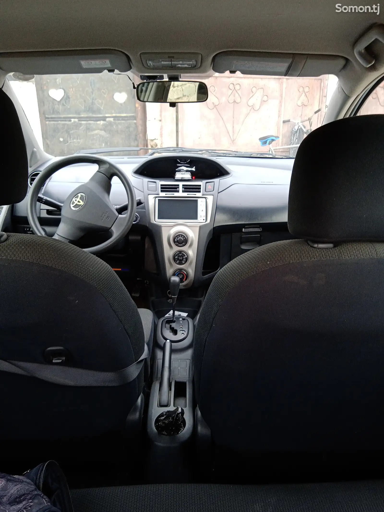 Toyota Vitz, 2010-4