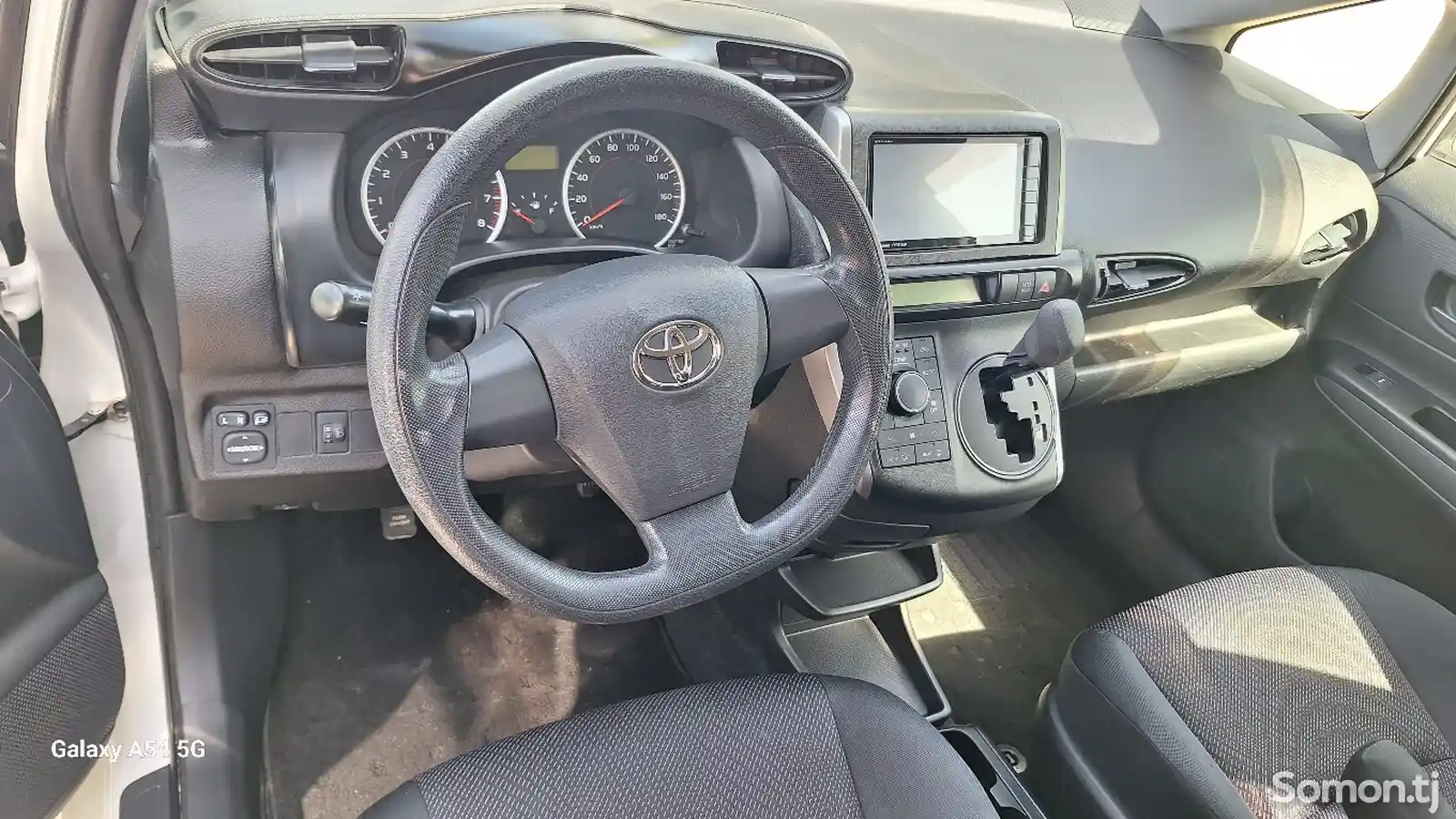 Toyota Wish, 2014-8